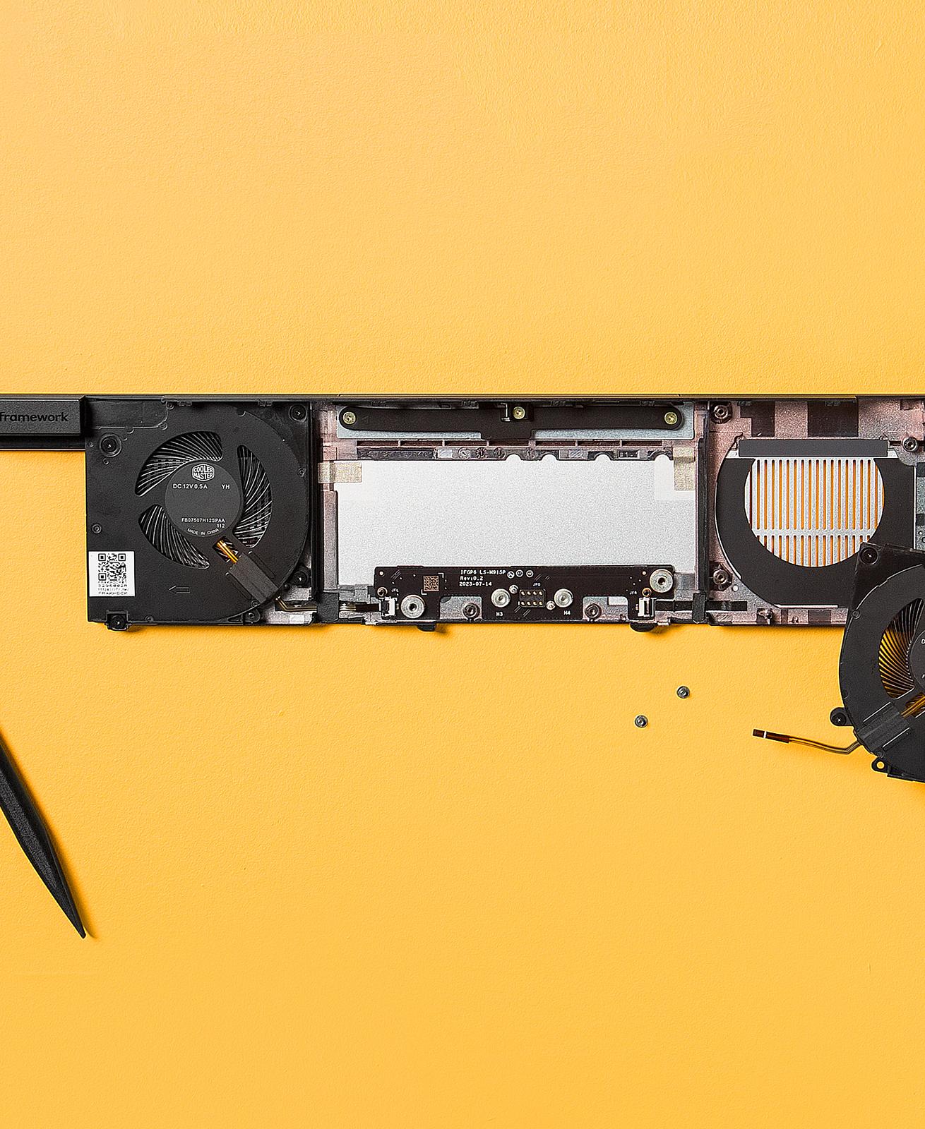 Framework Laptop 16 Expansion Bay Shell Fan Board
