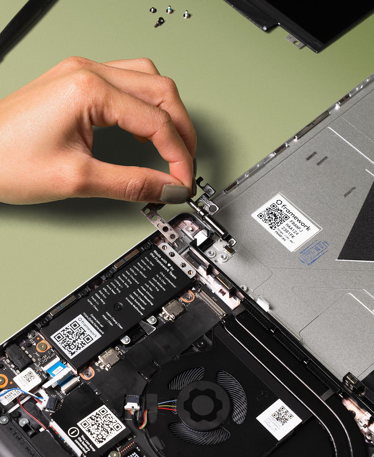 Framework Laptop 13 Hinge Kit (2nd Gen) - 3.5kg